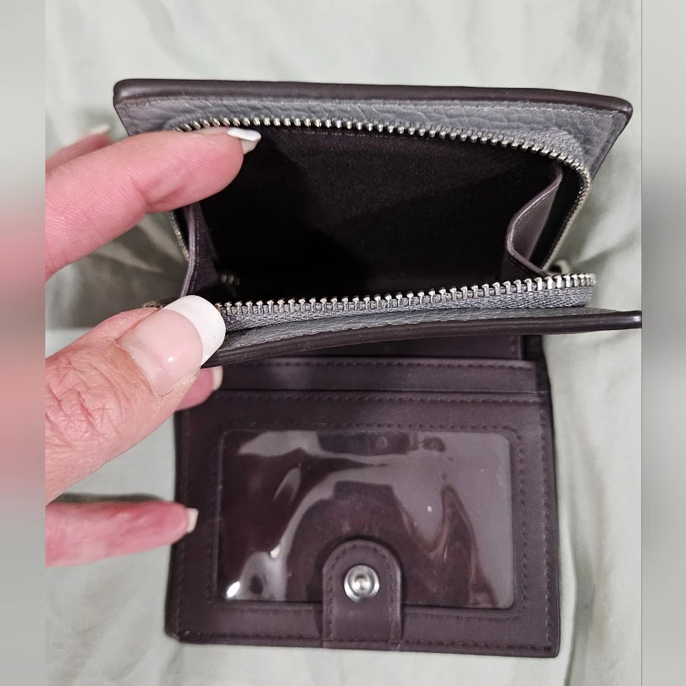 Coach Brynn 2021 NWOTs Gray Crossbody Bag and Wallet Set - Picture 9 of 14